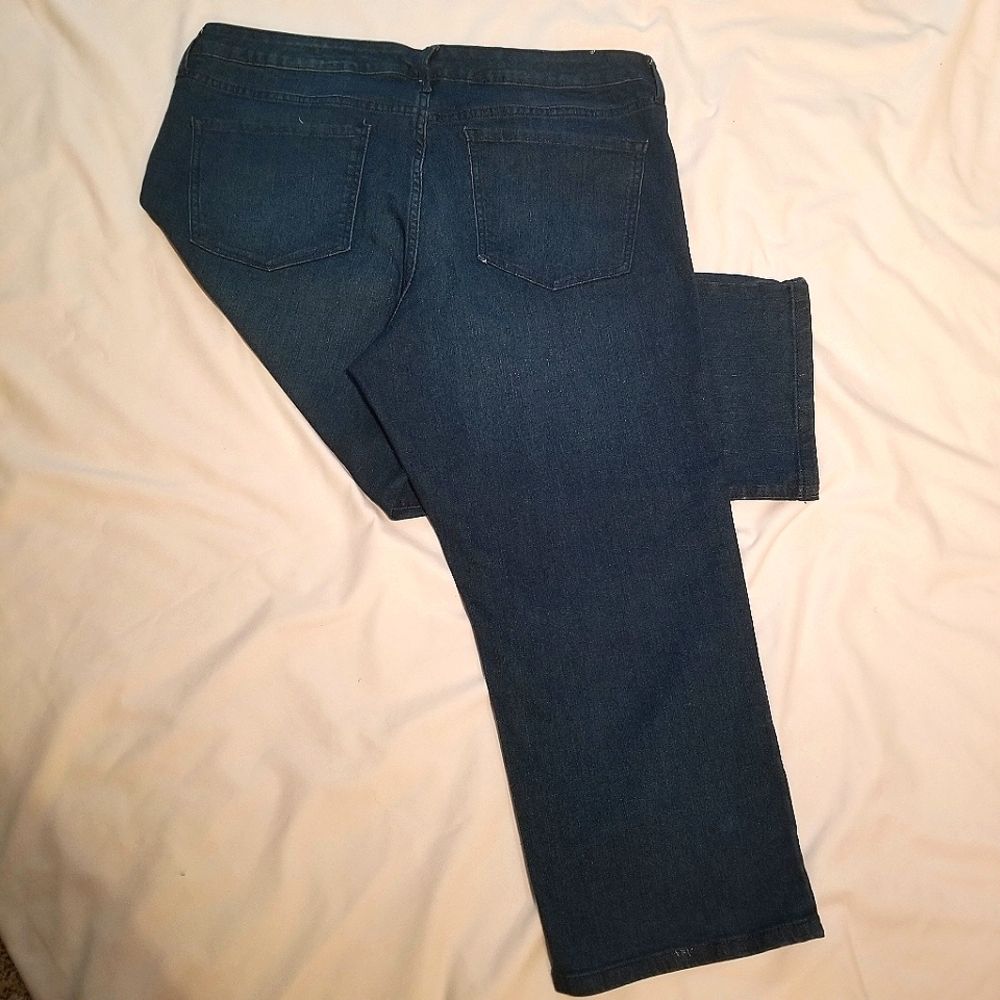 Nine West Dark Wash Denim Capris Size 14 - Picture 3 of 5